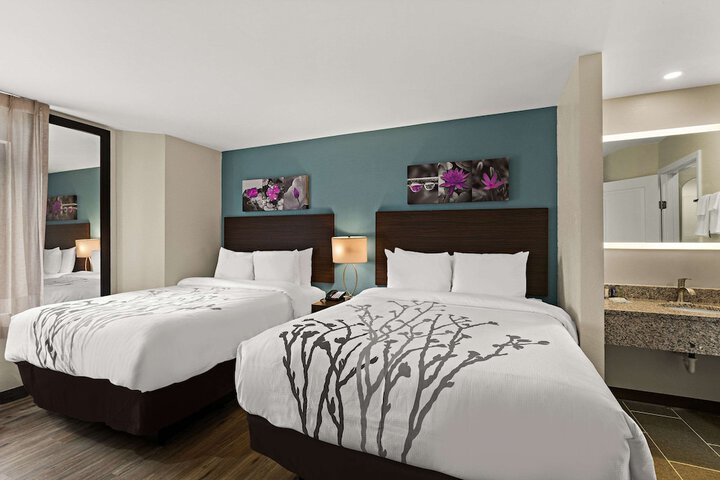 Room 18 of 36