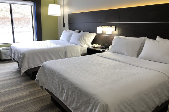 Holiday Inn Express and Suites Newton by IHG