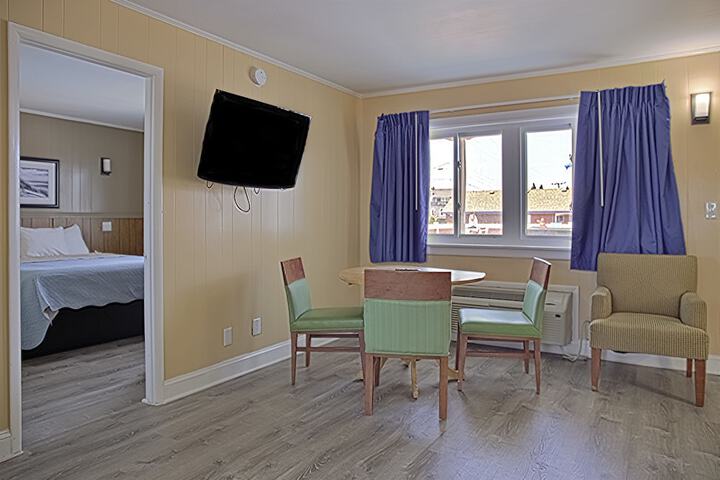 Room 25 of 59