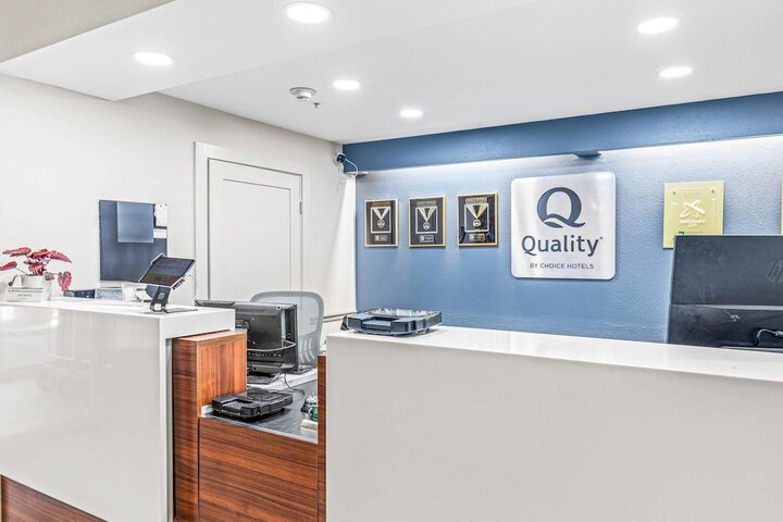 Quality Inn & Suites on the River