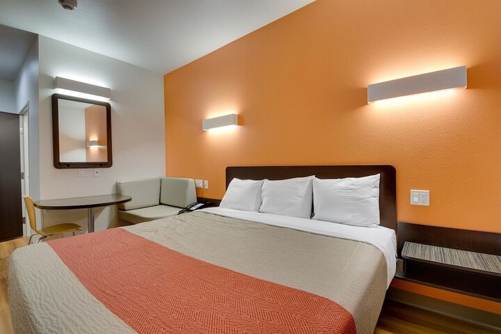 Motel 6 Tulsa OK