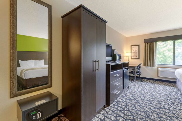 Room 16 of 41
