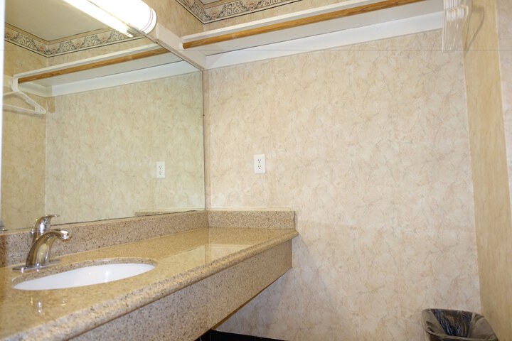 Room 15 of 58