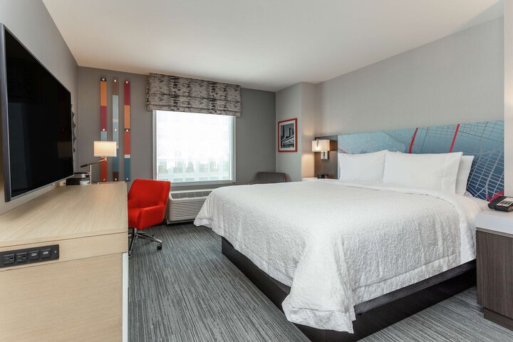 Room 16 of 28
