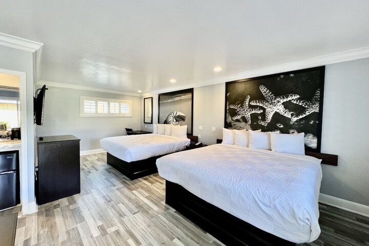 Room 140 of 152