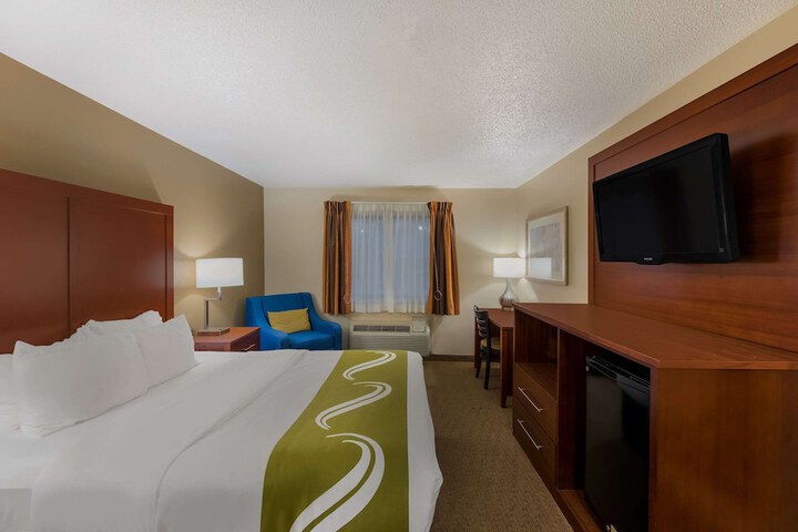 Room 8 of 15