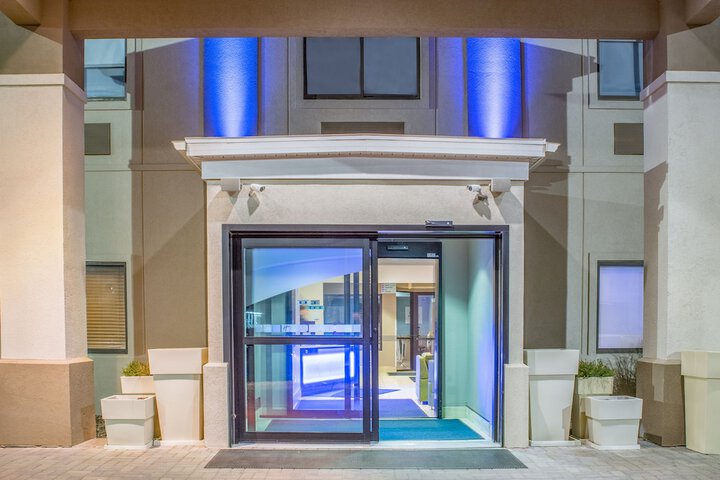 Hotel 6 of 41