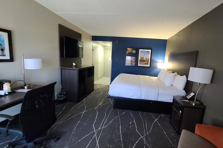 Room 8 of 31