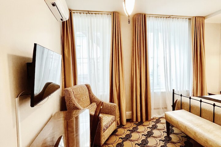 Room 45 of 124