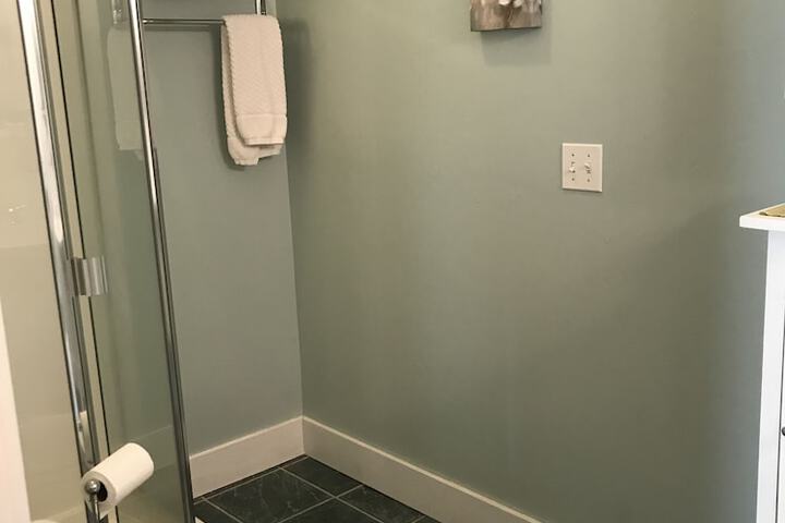 Room 52 of 74