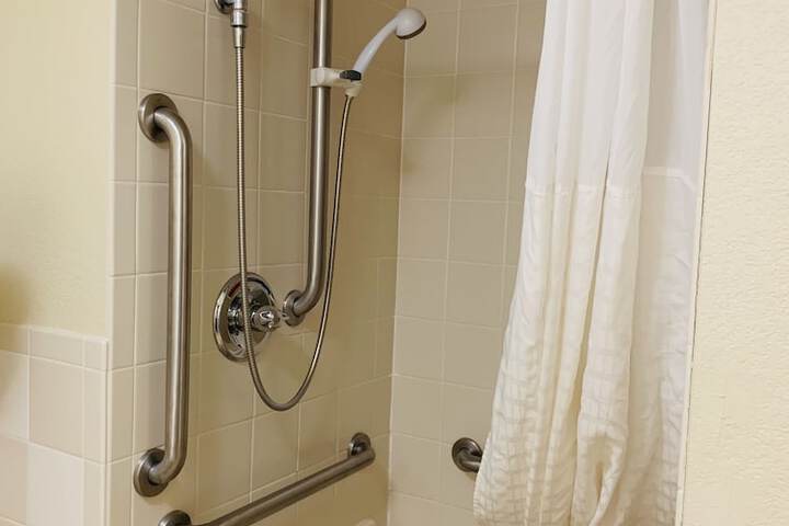 AmericInn by Wyndham Kewanee
