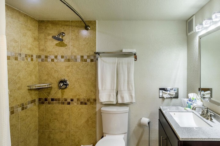Room 15 of 42