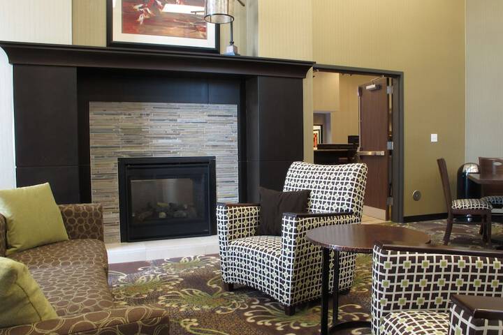 Homewood Suites by Hilton Coralville - Iowa River Landing