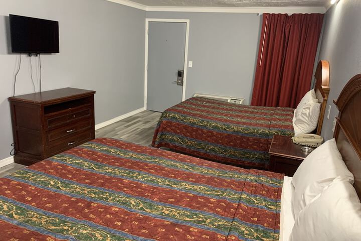 Room 16 of 19