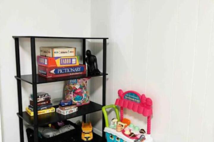 Entire Home near SLC. Family Friendly & King Suite