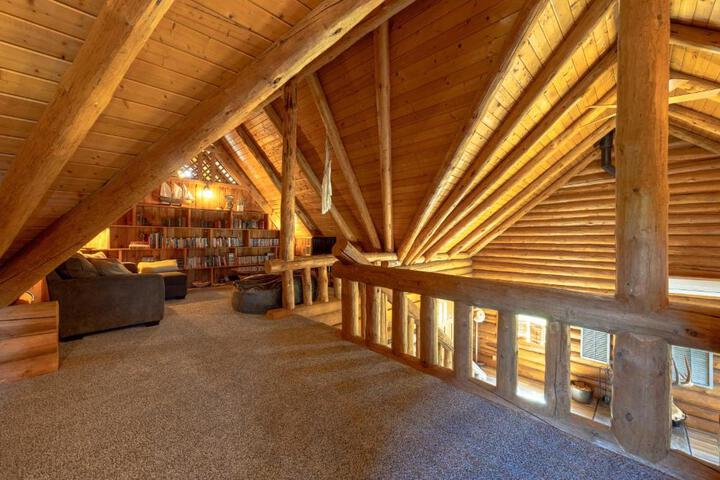 Rowland Log Cabin