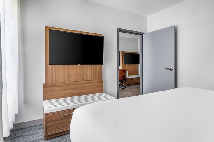 Comfort Inn & Suites York North