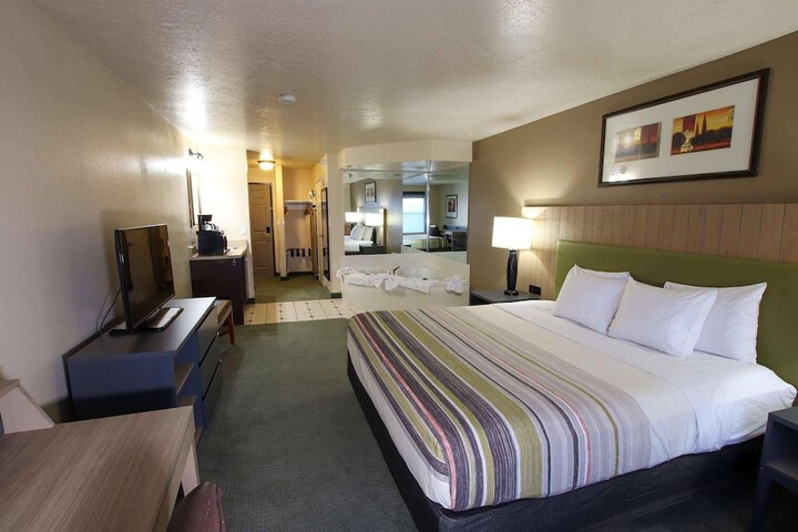 Country Inn & Suites by Radisson West Valley City, UT