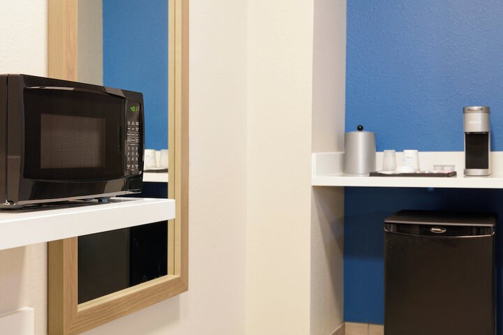 Holiday Inn Express & Suites Stevensville Benton Harbor by IHG
