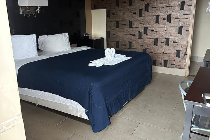 Room 35 of 71