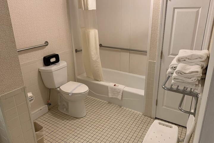 Room 42 of 58