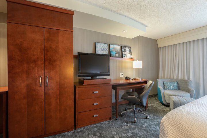 Room 11 of 44
