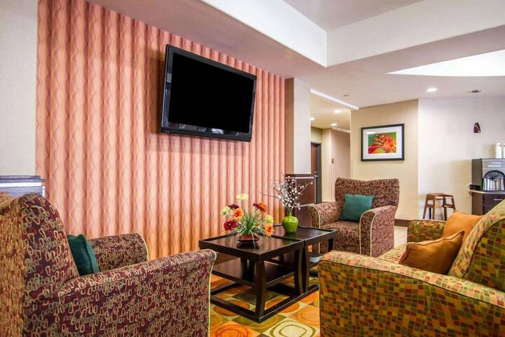 Hotel Interior 7 of 38
