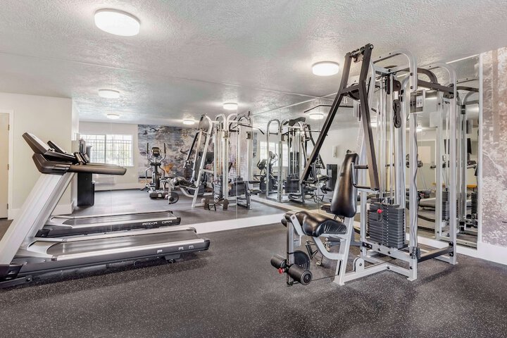 Best Western Plus Grand Manor Inn