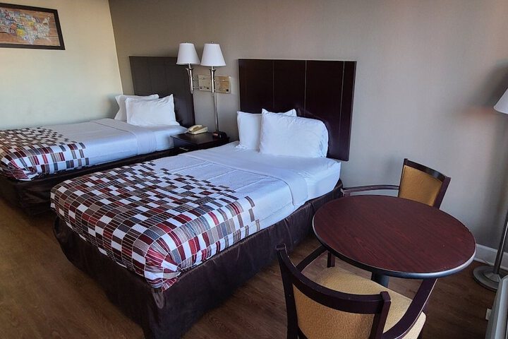 Room 16 of 18