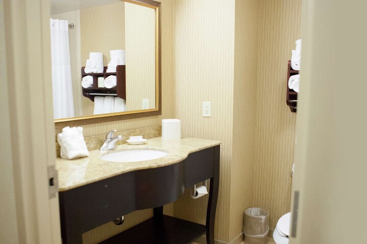 Room 11 of 46
