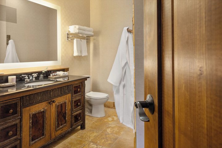 bantr Grand Hotel Wausau - Rothschild