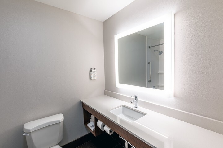 Holiday Inn Express & Suites Sulphur (Lake Charles) by IHG