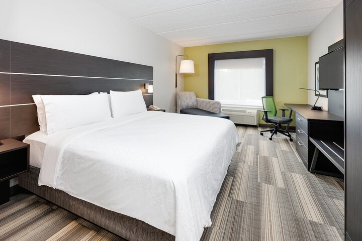 Holiday Inn Express & Suites Dublin by IHG