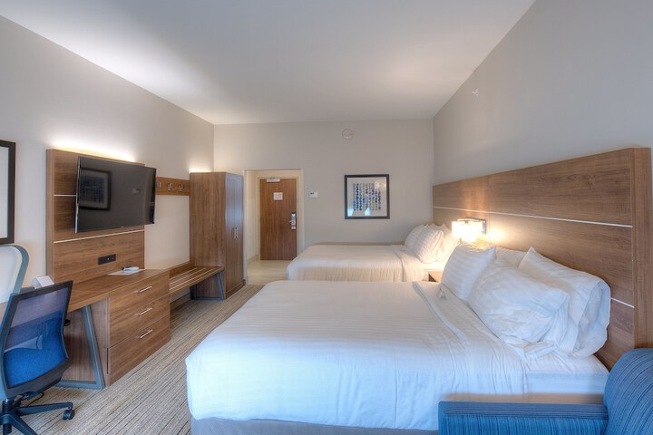 Holiday Inn Express & Suites Fort Mill by IHG