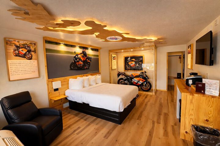 Motorcycle Inn