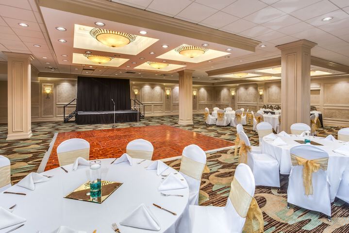 Ballroom/Hall 65 of 76