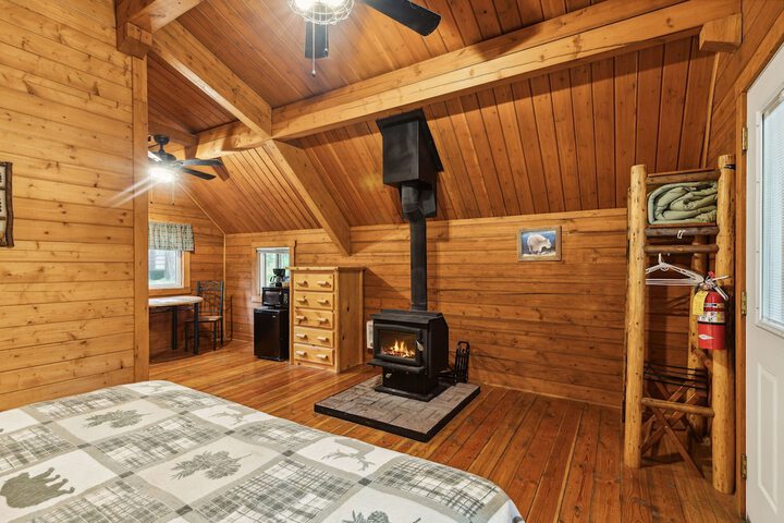 Lost Horse Lodge