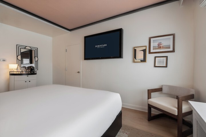 Room 46 of 71