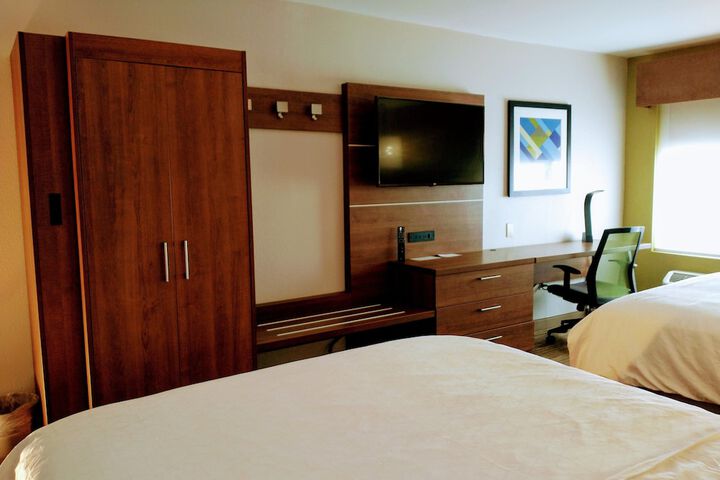 Room 36 of 82