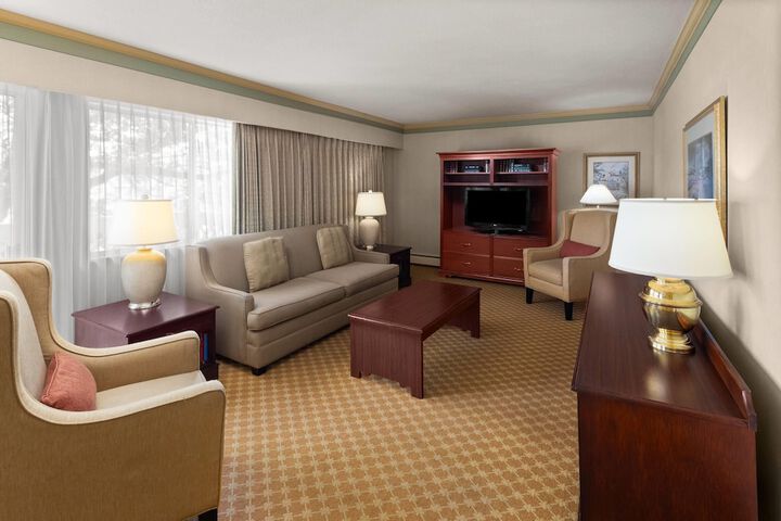 Royal Scot Hotel & Suites Trademark Collection by Wyndham