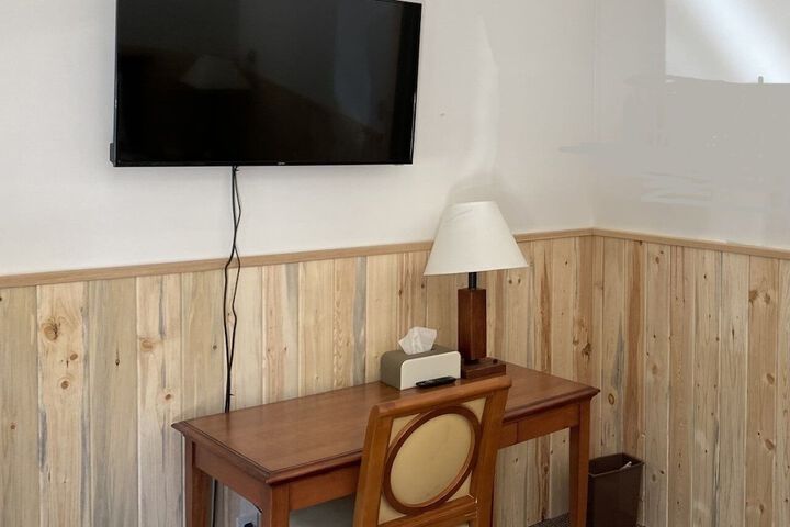 Room 35 of 41