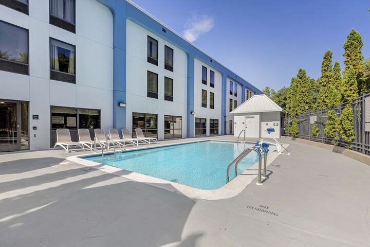 Pool 3 of 35