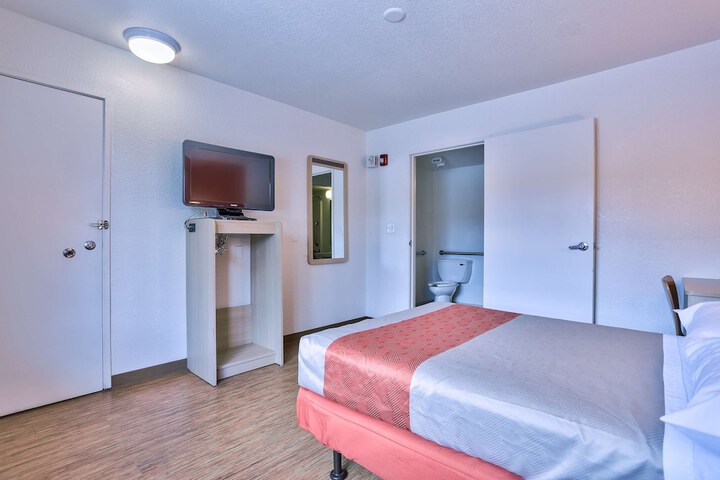 Room 46 of 51