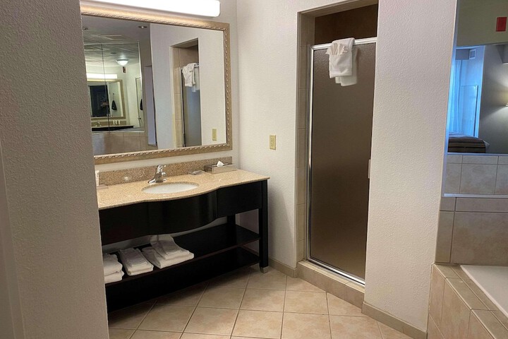 Room 16 of 27