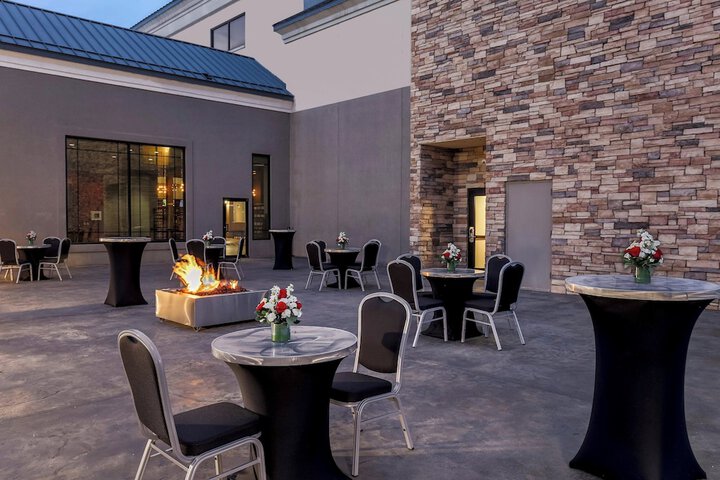 Terrace/Patio 33 of 33