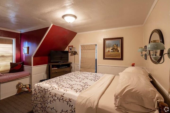 Room 205 of 256