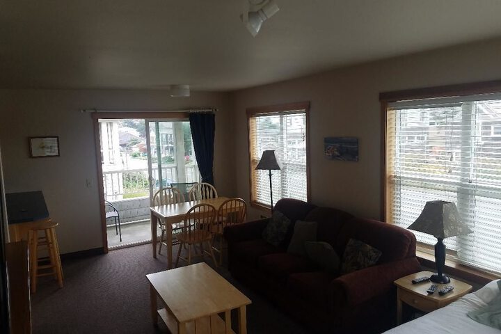 Room 19 of 37