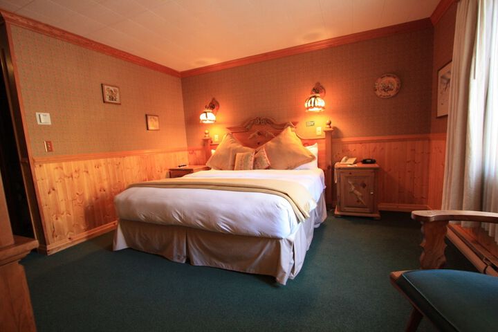 Room 17 of 46
