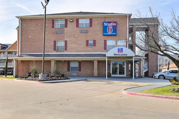 Hotel 3 of 64