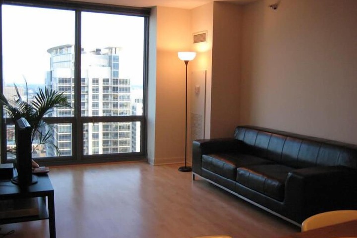 Room 16 of 19